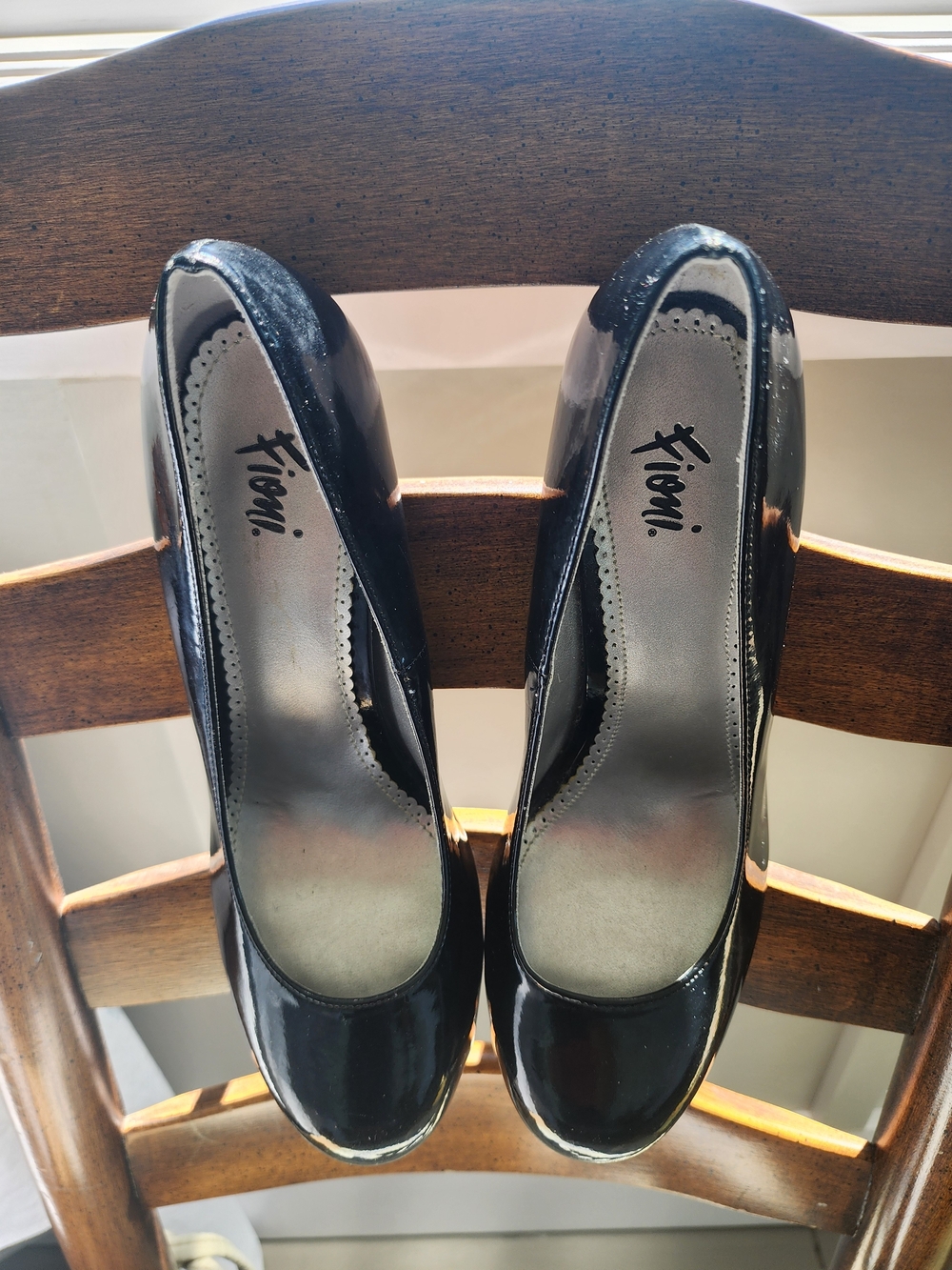 Fioni Heels Womens 8 Slip On Dress Pumps Stiletto Heels Black Patent Leather